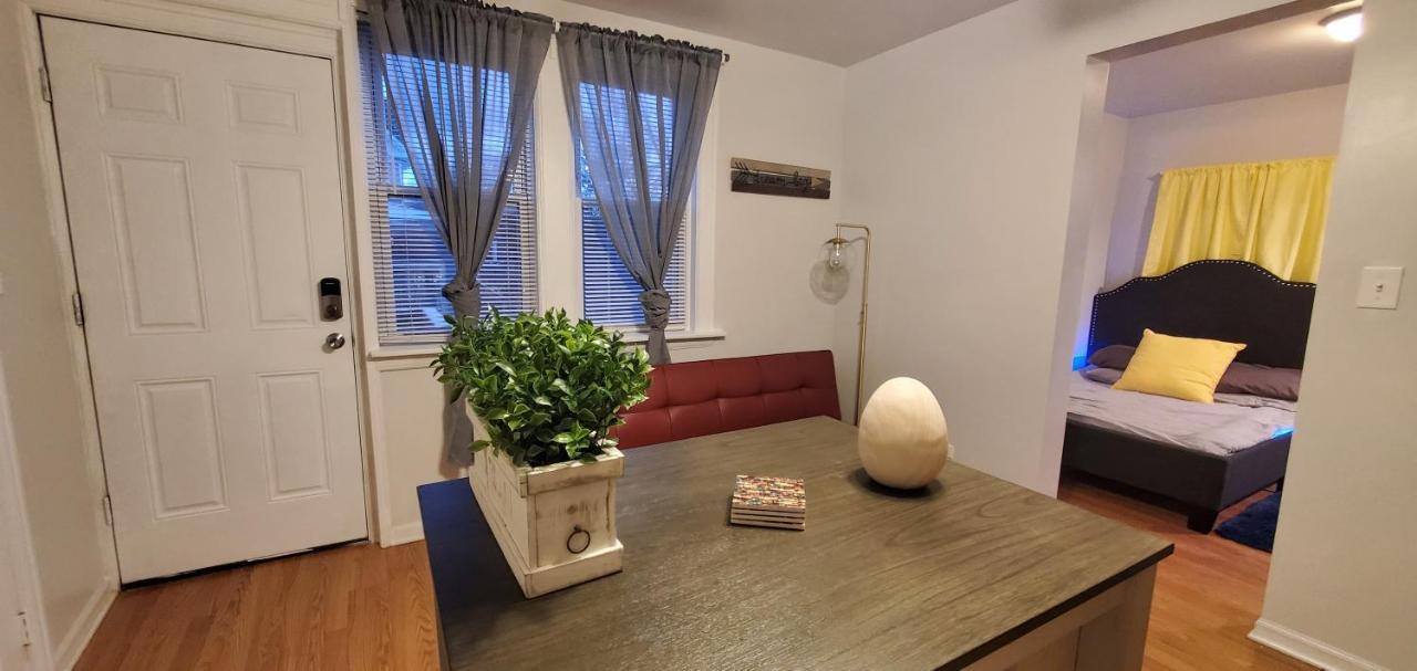 Cozy 1 Bedroom, 1 Min From Irving Park Blue Line, Free Parking Chicago Zewnętrze zdjęcie