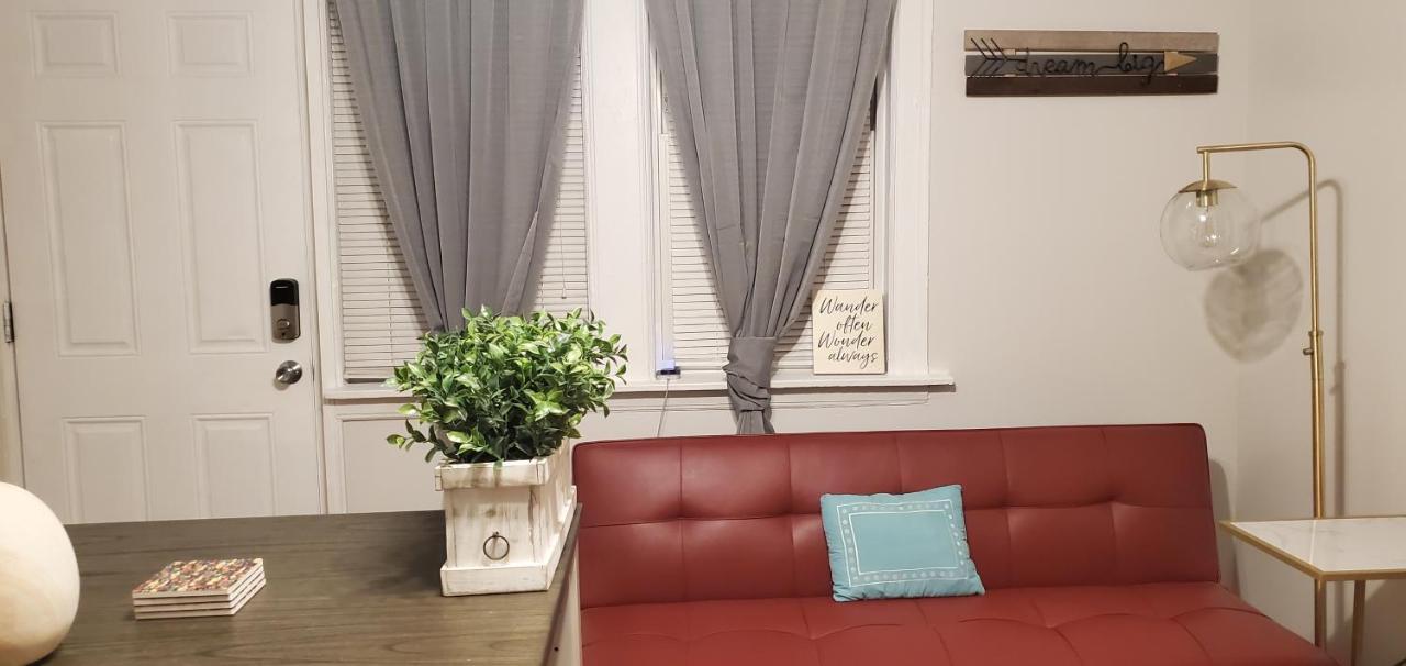 Cozy 1 Bedroom, 1 Min From Irving Park Blue Line, Free Parking Chicago Zewnętrze zdjęcie