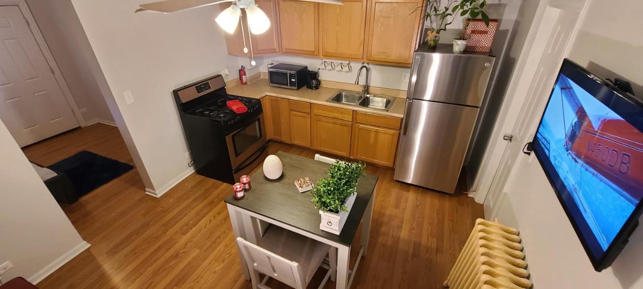Cozy 1 Bedroom, 1 Min From Irving Park Blue Line, Free Parking Chicago Zewnętrze zdjęcie