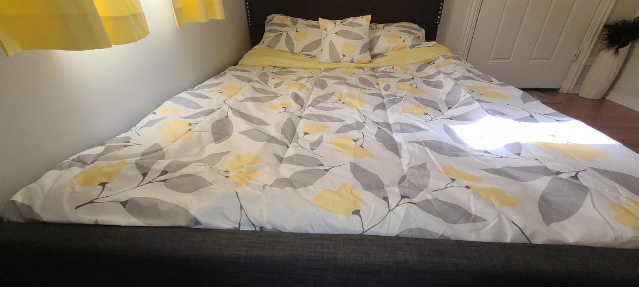 Cozy 1 Bedroom, 1 Min From Irving Park Blue Line, Free Parking Chicago Zewnętrze zdjęcie